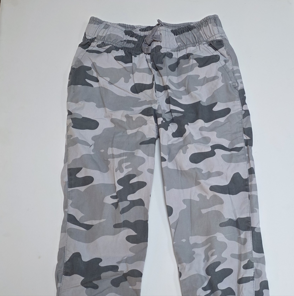Place By The Children's Place Gray Camo Jogger/Cargo Pants Size 6